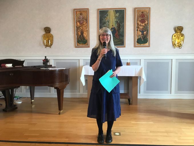 Ordföranden för Dellenbygdens Församlingskår Margot Lindmark berättar om kårens verksamhet