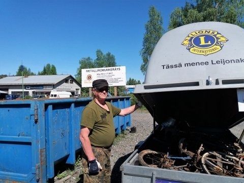 Vuoden 2017 Romunkeräys. Mannekiininä veli Alpo.