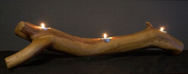 Creeping tea lights