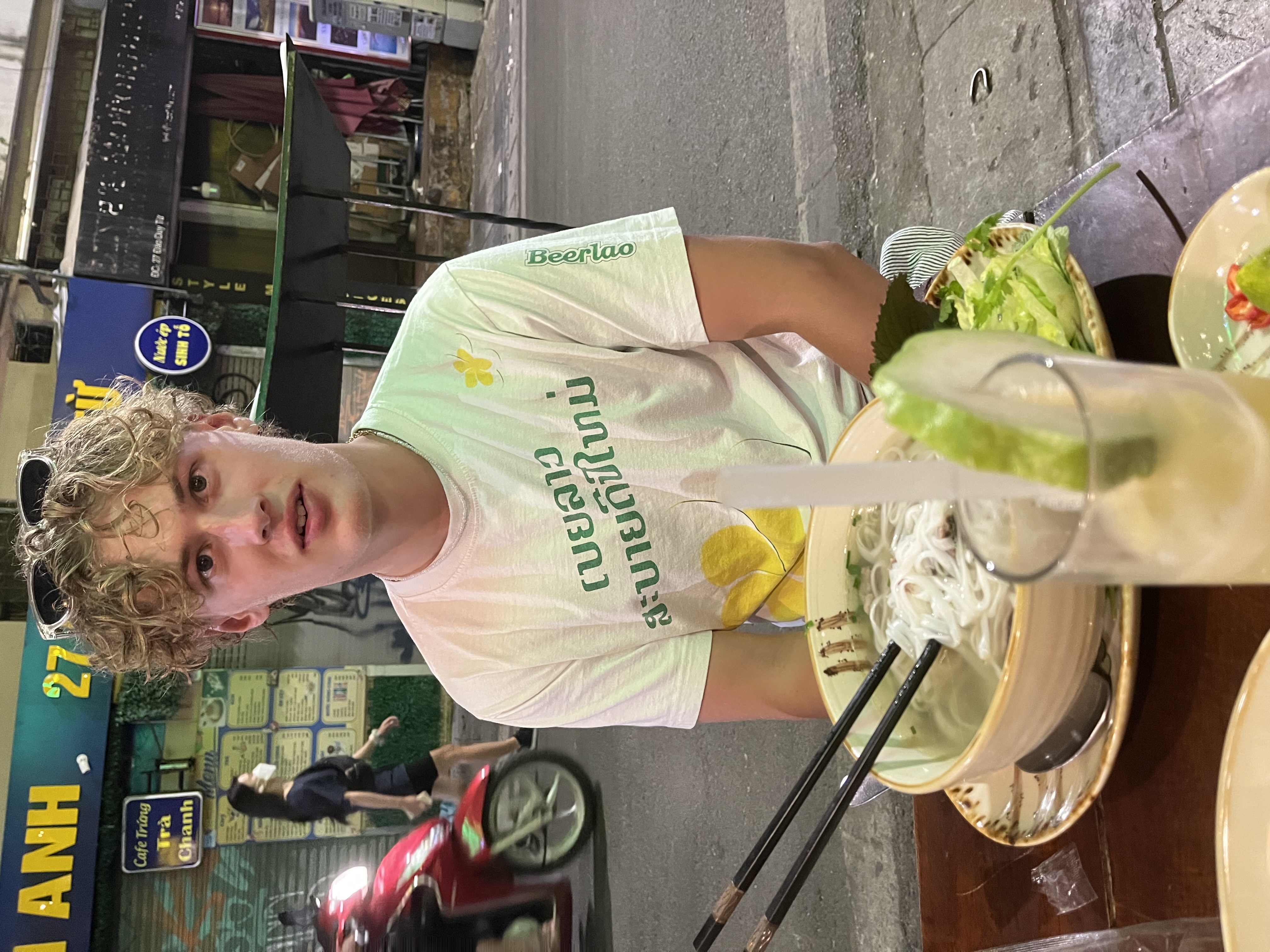 Hanoi gadekøkken