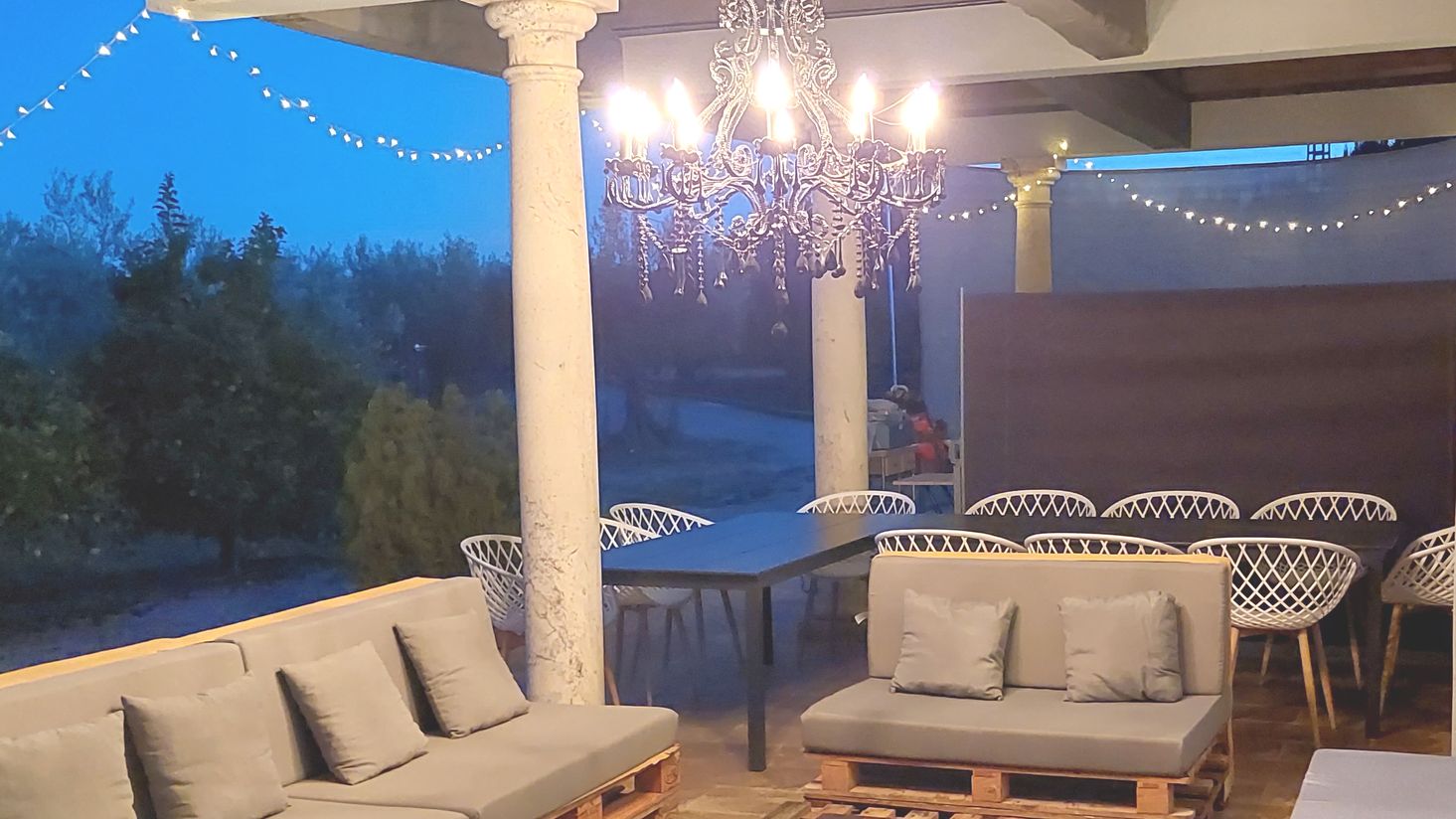 Terras bij de villa