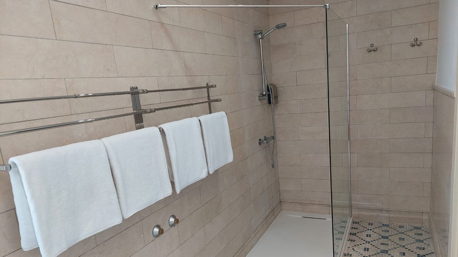 Badkamer beide Familiekamers
