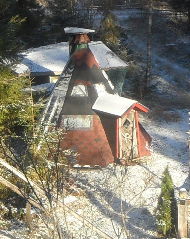 Lapin Taidekodassa on 15 istumapaikkaa.