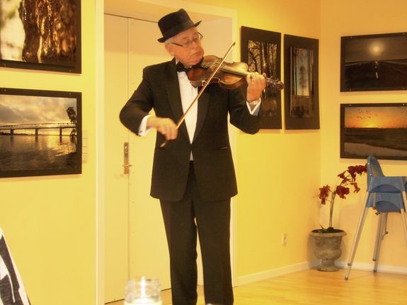 Erik på violin 8.8.2019