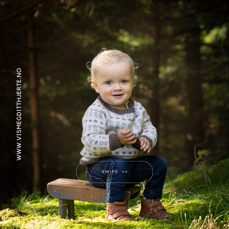 liten gutt i skogen