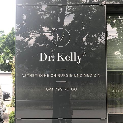 Folienplott Folienschnitt Folienbeschriftung Aufkleberdruck Aufkleber 