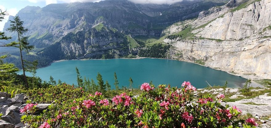 #Oeshinensee #Kandersteg #Bergweg zur Fründenhütte