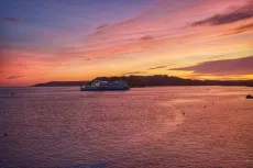 MC 19 084 - The ferries comes home, plymouth sound - a-boat-is-out-on-