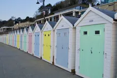 MC 21 150 - a-row-of-beach-huts