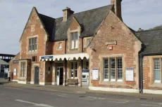MC 21 151 - a-red-brick-building