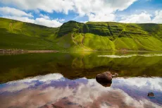 Llyn Y Fan Fach brecon beacons