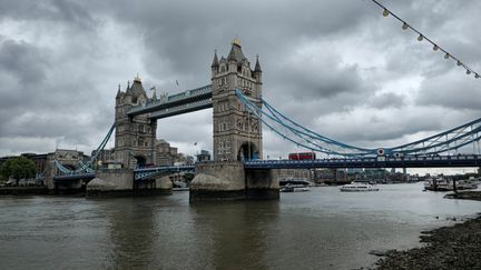 MC 24 436 -  Tower Bridge London