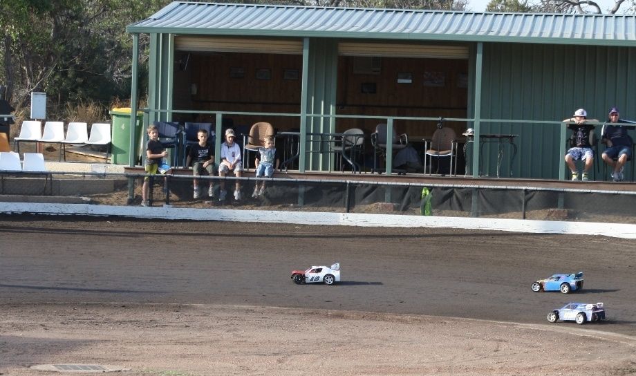 AMCA's in action around turns 3 & 4 under the new canteen 'Maxine's Cafe'.