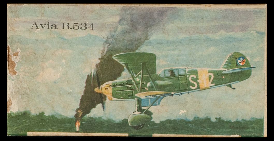 Avia B534_W360096