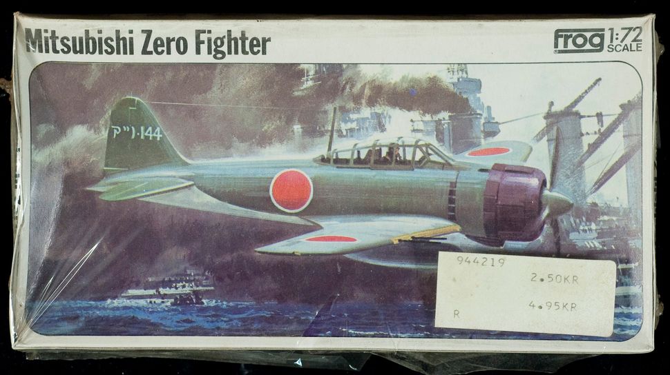 Frog_Mitsubishi Zero_W150041