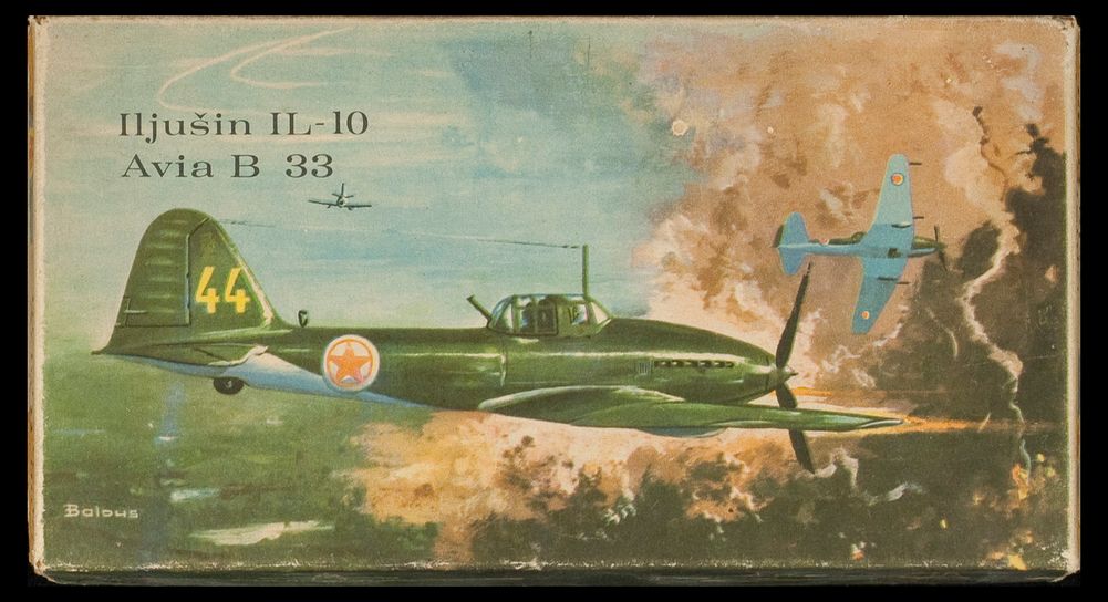 Iljusin IL-10 Avia B33_W360098
