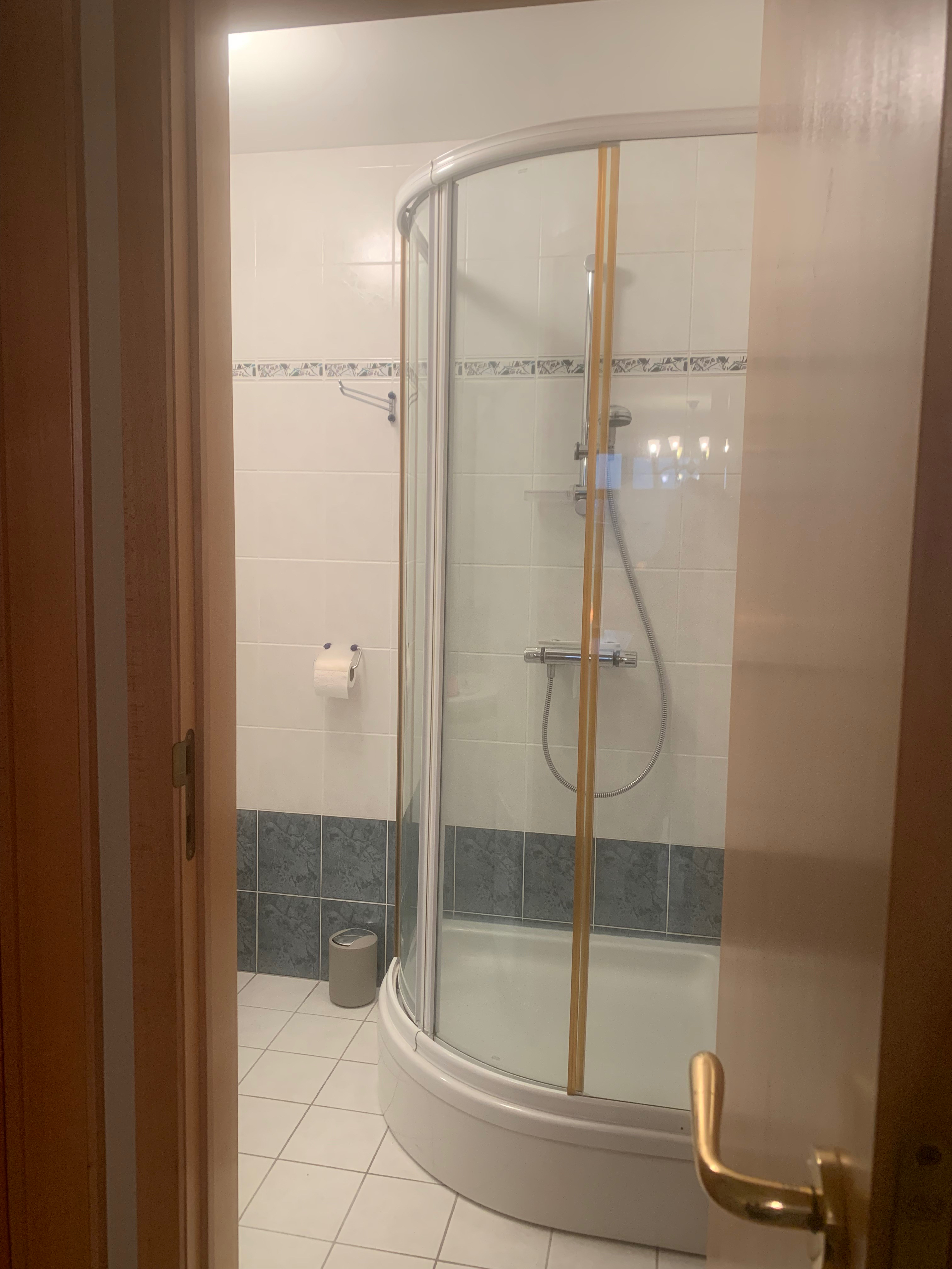 Douche in badkamer