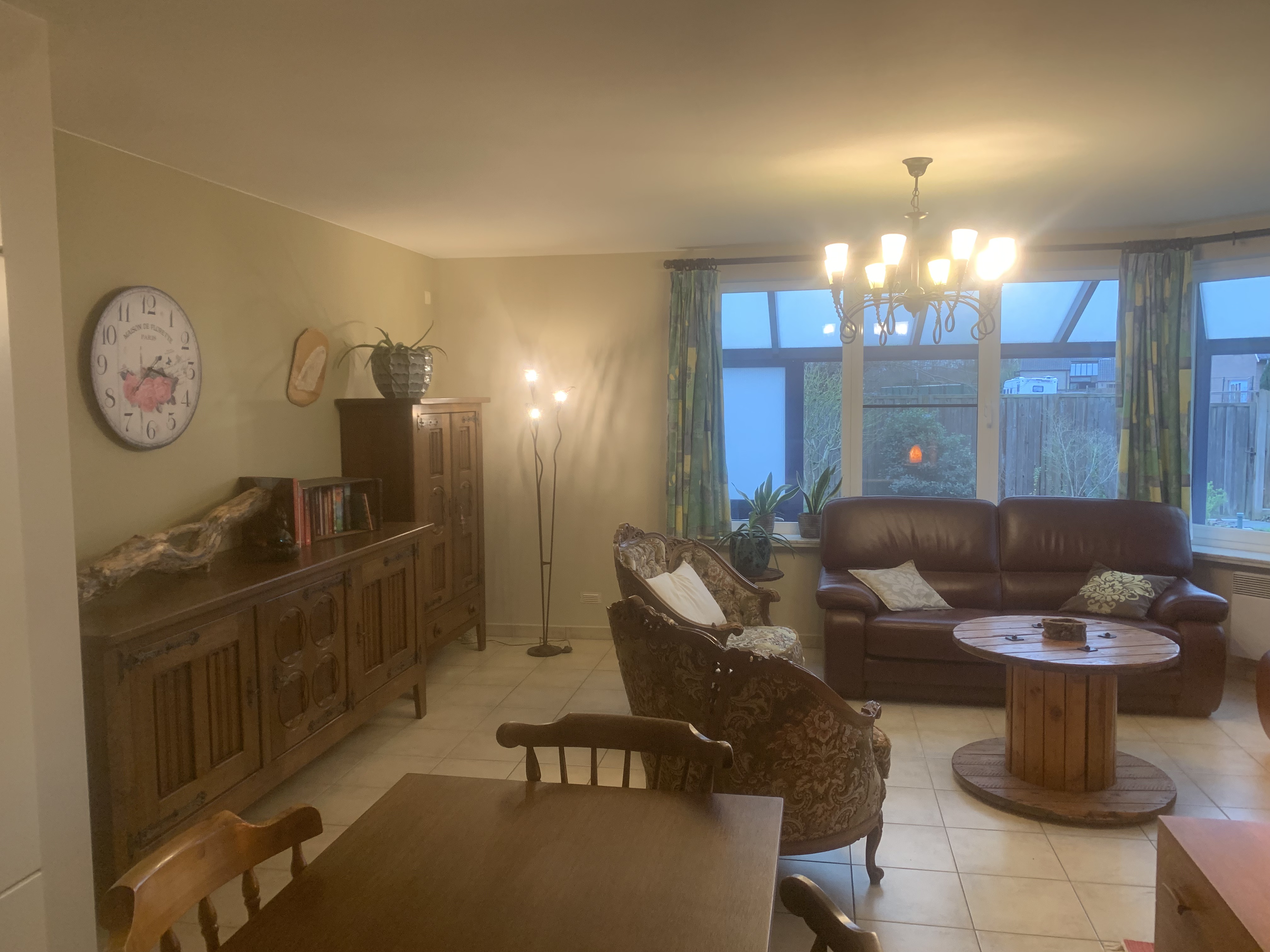 Woonkamer vanuit de open keuken