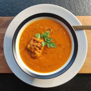Tomaten pompoensoep met ballen