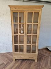 PROVENCE VITRINESKAB MASSIVT EGETRÆ
