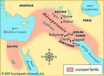 La ciudad de Babilonia estaba en el actual Iraq, no lejos de Bagdad, en el sur, a orillas del río Eufrates. Para comprender completamente lo que esta ciudad representaba espiritualmente, es necesario entender por qué se construyó originalmente: para desafiar la soberanía de Jehová en la Tierra La ciudad de Babilonia estaba en el actual Iraq, no lejos de Bagdad, en el sur, a orillas del río Eufrates. Para comprender completamente lo que esta ciudad representaba espiritualmente, es necesario entender por qué se construyó originalmente: para desafiar la soberanía de Jehová en la Tierra