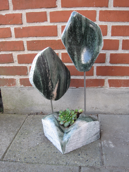 nr 2 - solgt