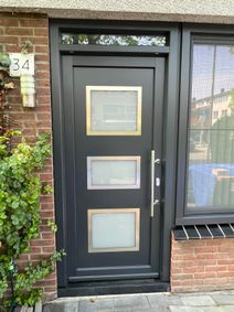 3 glazen deur met sier RVS