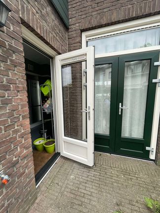 openslaand deur